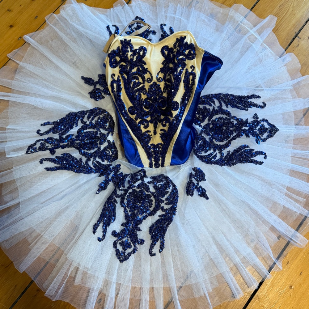 Revolution ballet costume